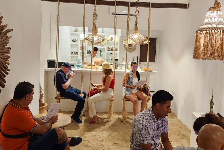 Recibiréis un taller de coctelería