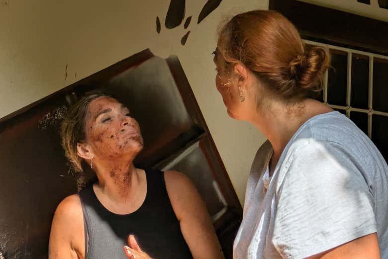 Con la maschera al cacao