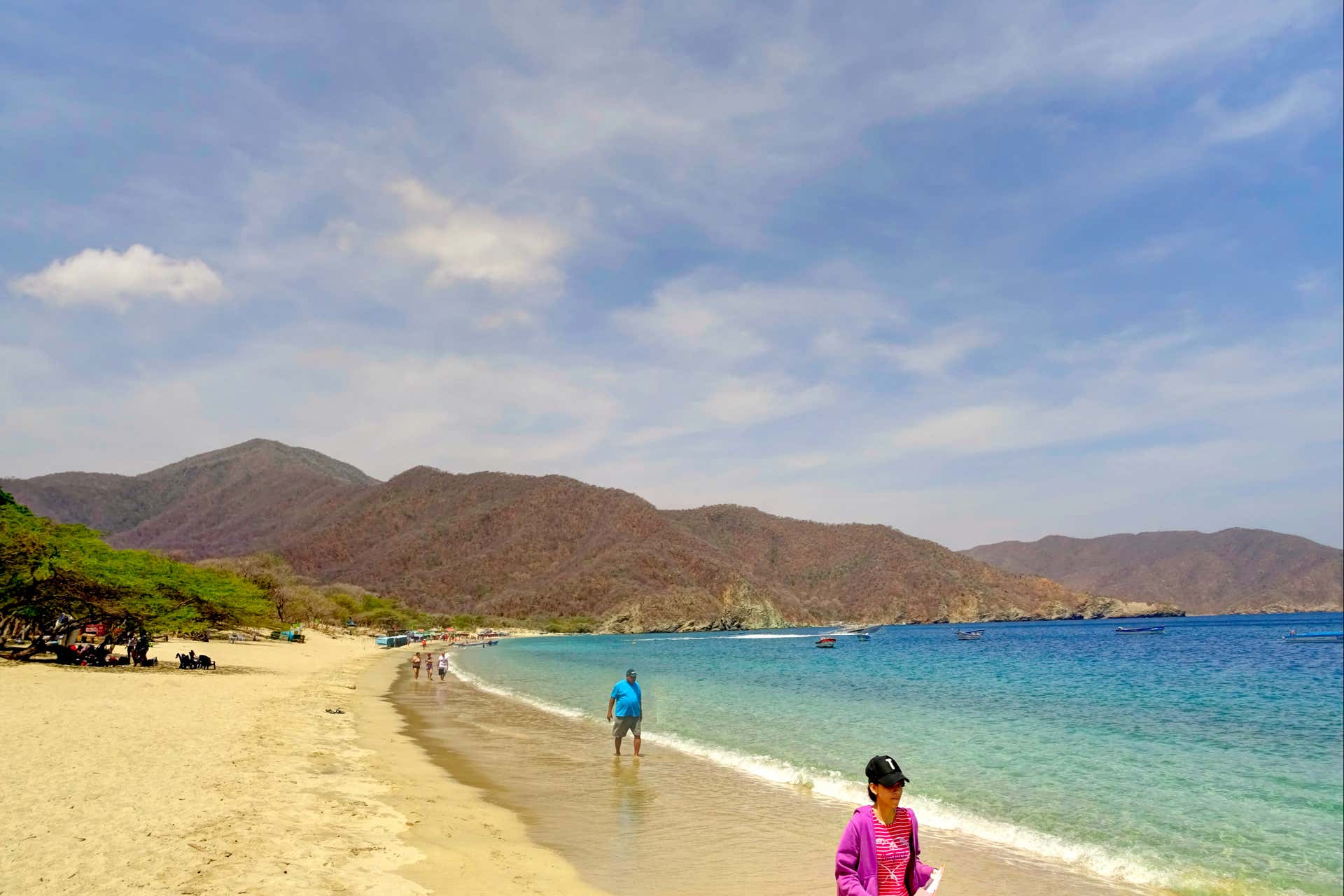 Sailing in Concha Bay from Santa Marta Book at