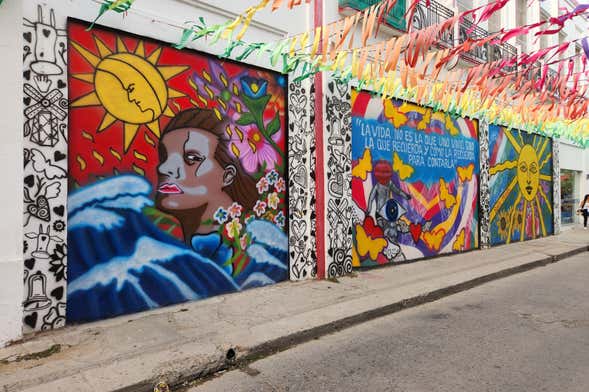 Santa Marta Grafiti Tour + Cocktail Workshop