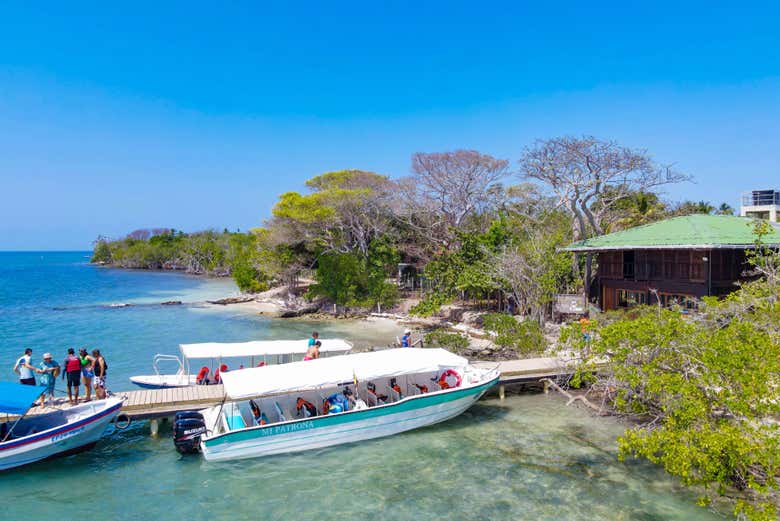 Barcos nos quais viajaremos para a iIlha de San Bernardo