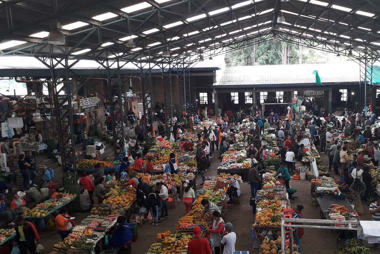 Visitando un mercado de Silvia