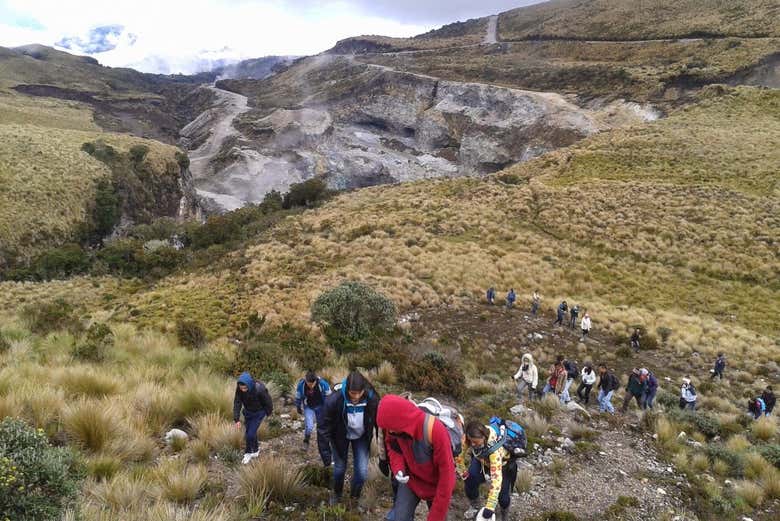 Ascendiendo a la cima del Puracé
