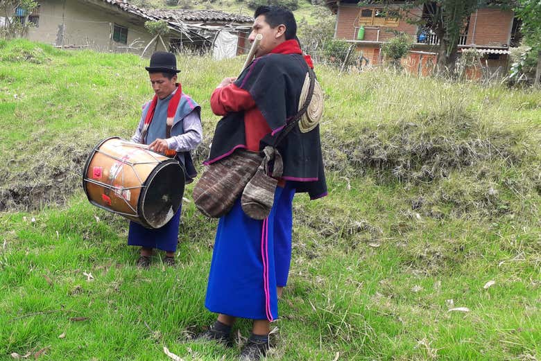 Disfrutando de la música misak