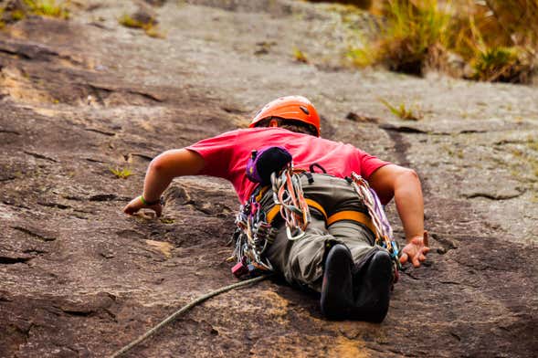 Arrampicata, discesa in corda doppia e ciclismo a Rocas de Suesca