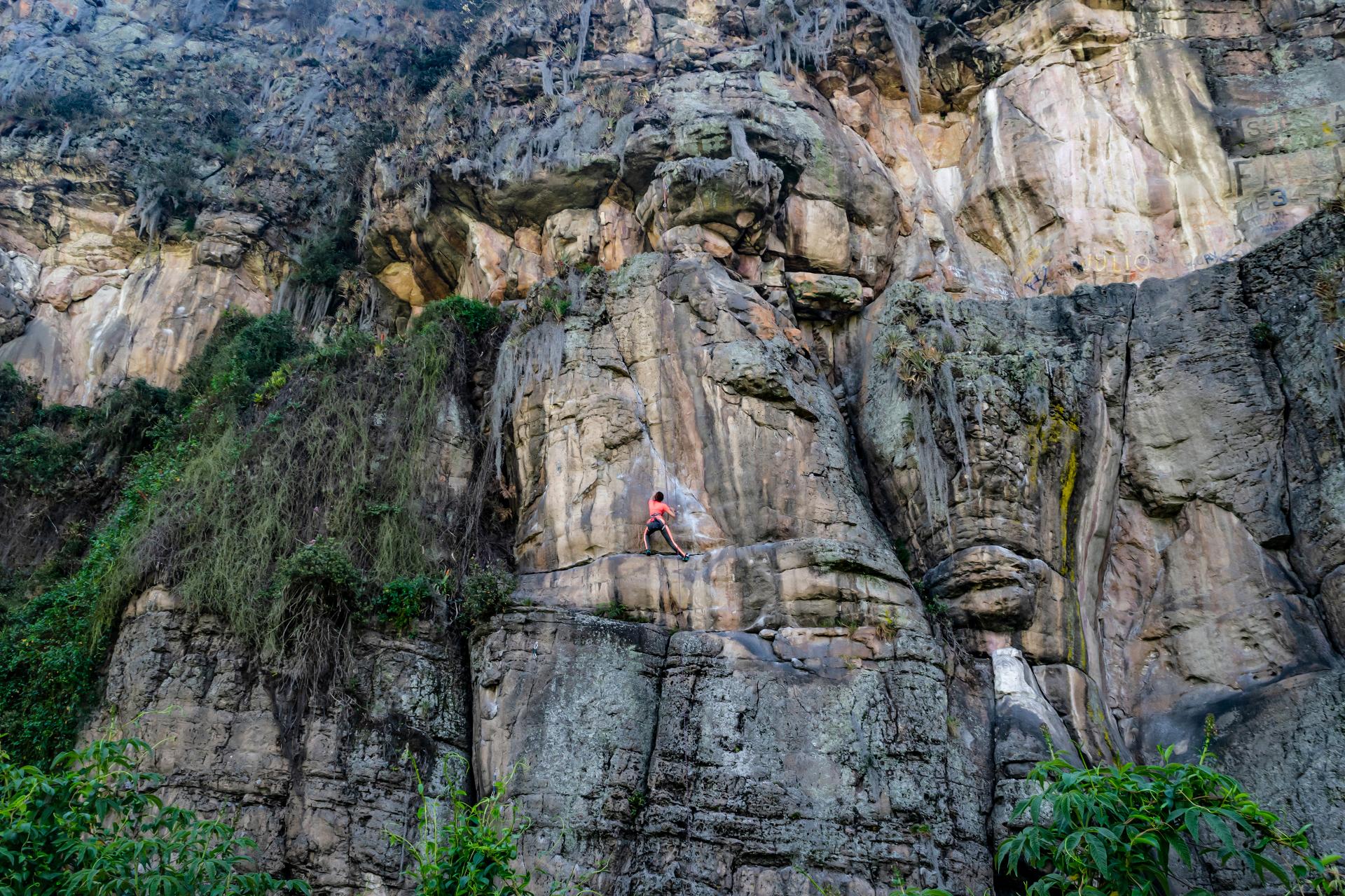Suesca Rocks Climbing Activity