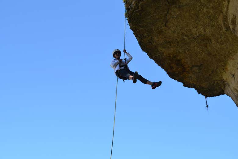 Rappelling in Suesca