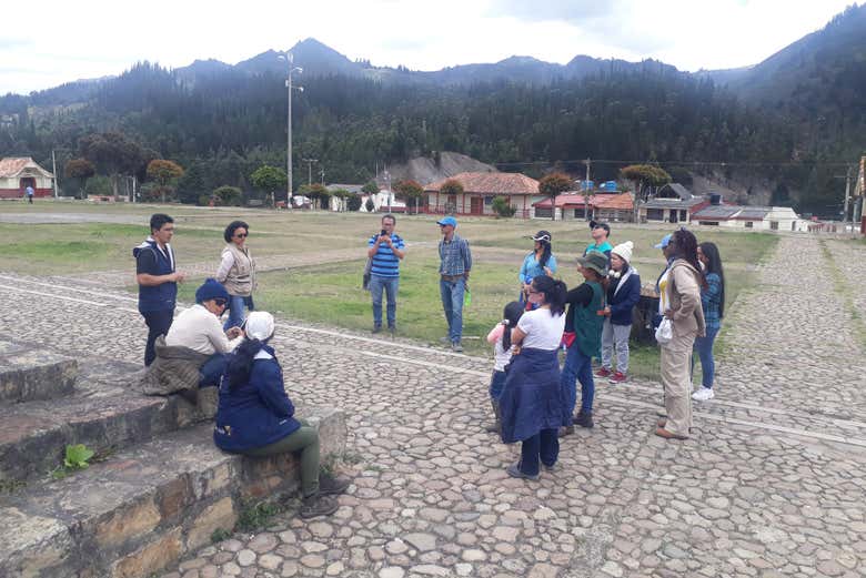 Écoutez les explications du guide