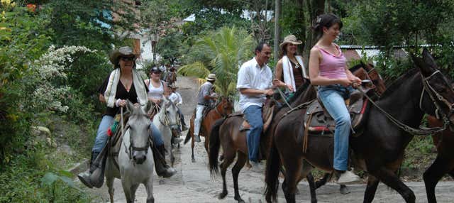 Passeio a cavalo por Tobia