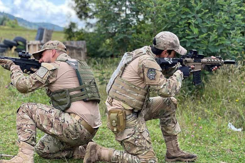 Jugando en la batalla del Anubis airsoft