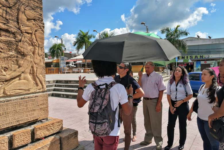 Descubriendo la historia en la Plaza Principal de Turbaco