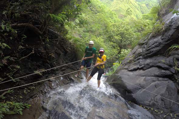 Canyoning et tyrolienne à Útica