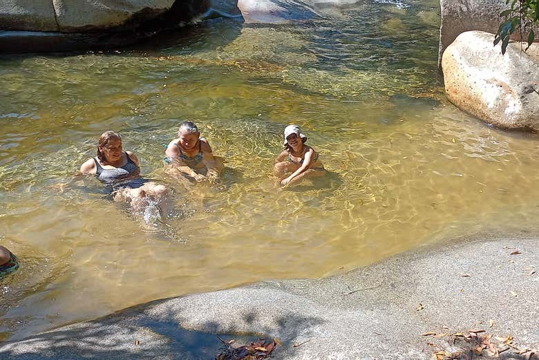 Nadando no rio Candela