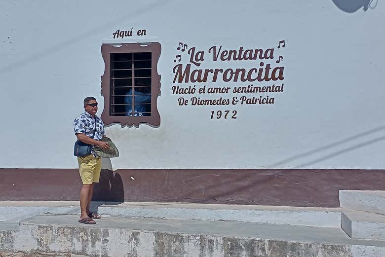 Posando junto a La Ventana Marroncita