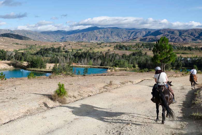 Passeio a cavalo pelos Pozos Azules