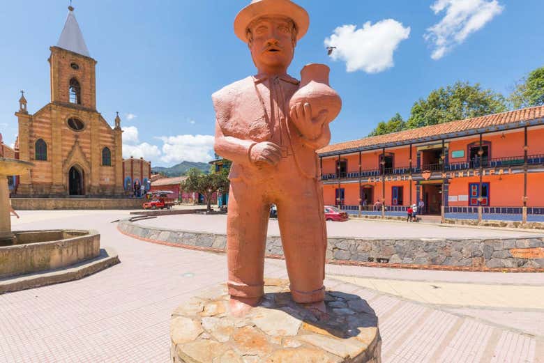 Estátua de argila em Ráquira
