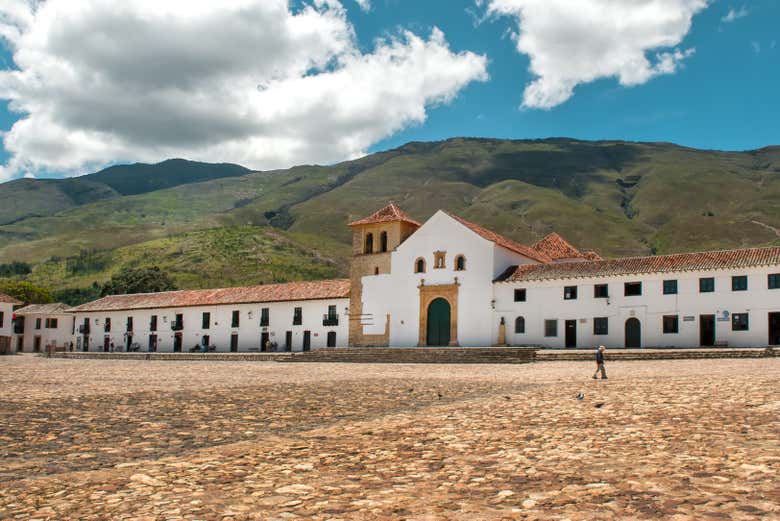 Na praça central de Villa Leyva