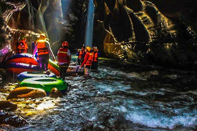 Nos adentraremos en la cueva de los guacharos