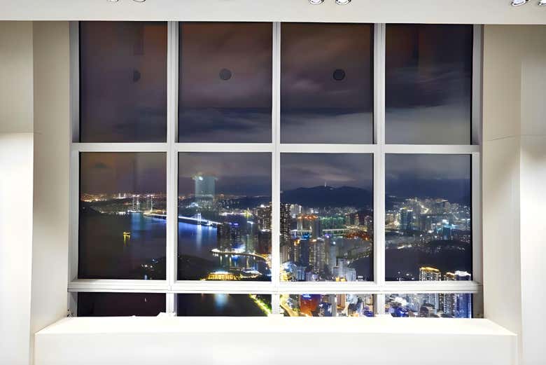 Vista nocturna de Busan desde el mirador