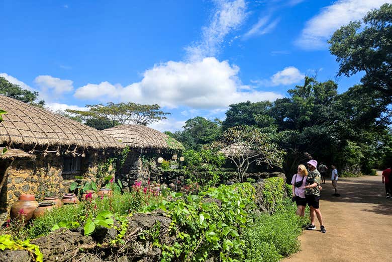 Conociendo el pueblo folclórico Seongeup