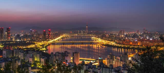 Cruzeiro noturno pelo rio Han + Piquenique no Parque Hangang