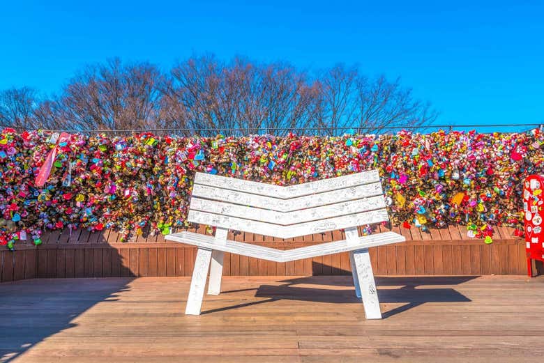 Check out the famous padlocks that couples leave