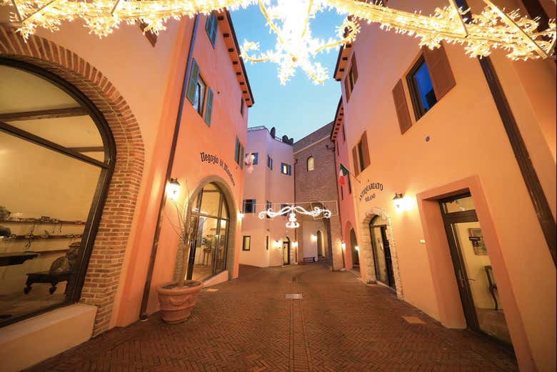 Conociendo Italy Village