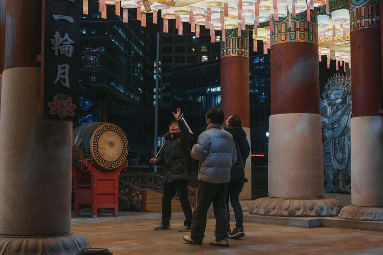 Visit the Jogyesa Temple