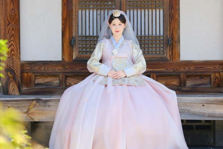 Posando con el hanbok