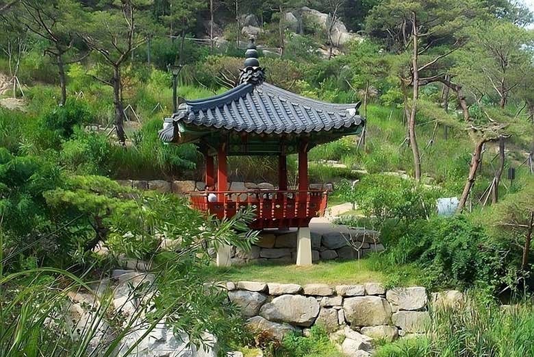 Un pavillon traditionnel dans la vallée de Suseongdong