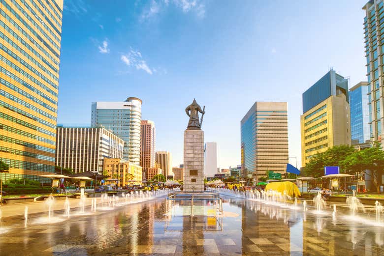 La piazza Gwanghwamun