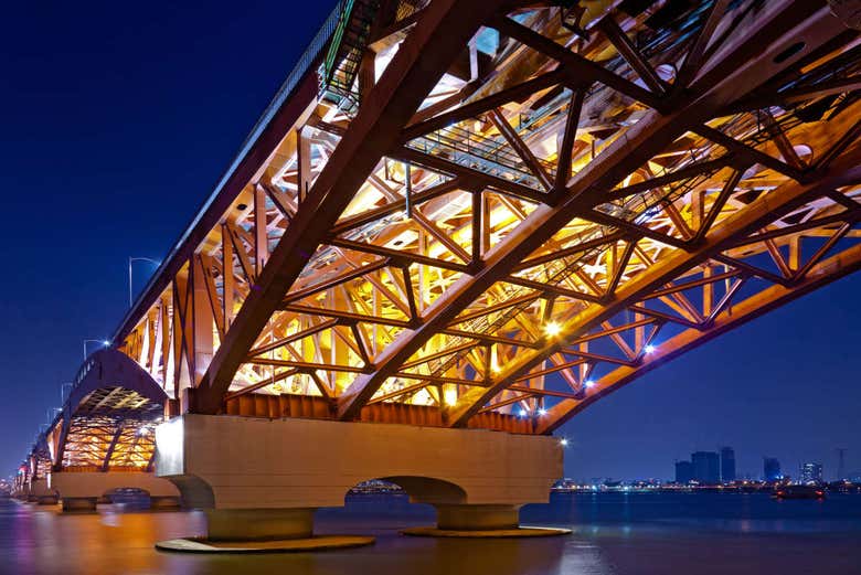 Ponte sobre o rio Han