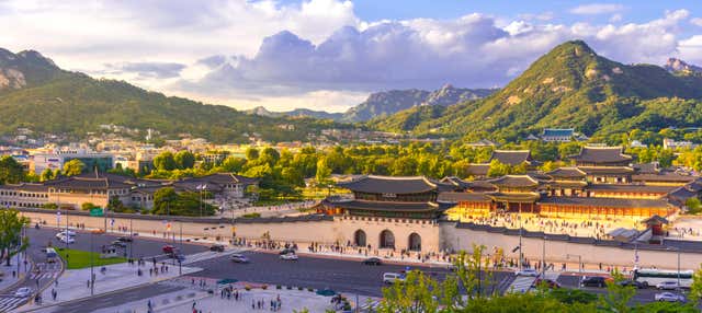 Palacio Gyeongbokgung y Bukchon Hanok + Torre de Seúl