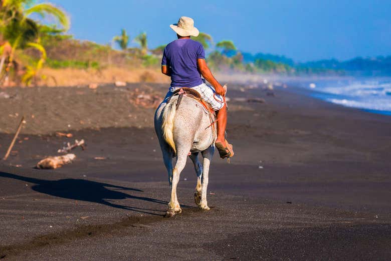 Cabalgando por las playas de Bahía Drake