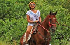 Passeio a cavalo pelo Parque Diamante Eco