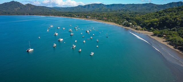 Paseo privado en barco por la costa de Guanacaste