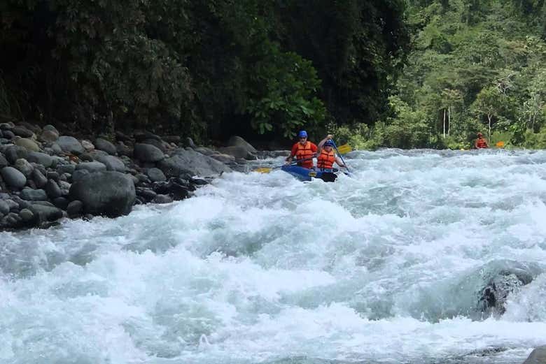 Rafting in the Savegre River