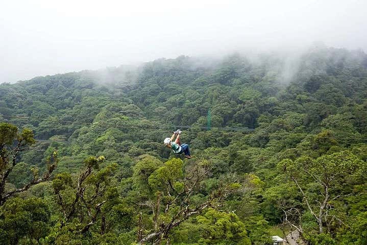 Tirolesa e uma natureza impressionante