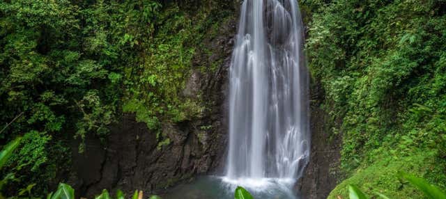 Trilha por El Tigre Waterfalls