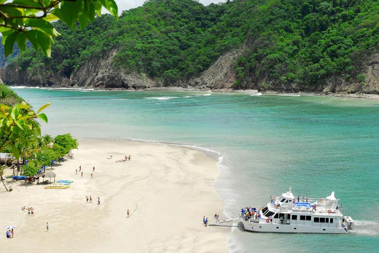 tortuga island tour from puntarenas