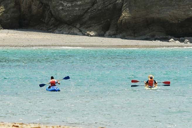 Haciendo kayak en Isla Tortuga