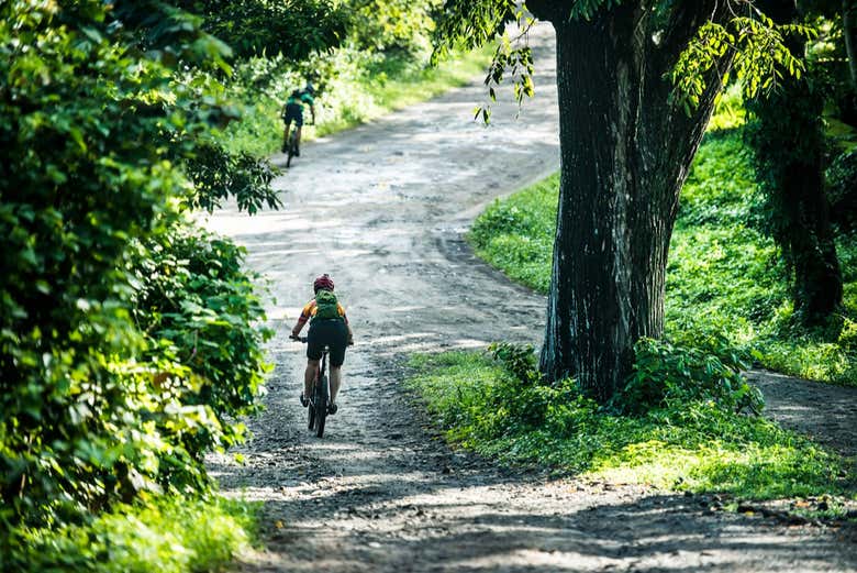 Atravesando los hermosos parajes del Rincón de la Vieja