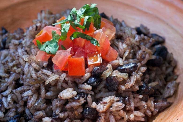 Descubrid el auténtico sabor del tradicional gallo pinto