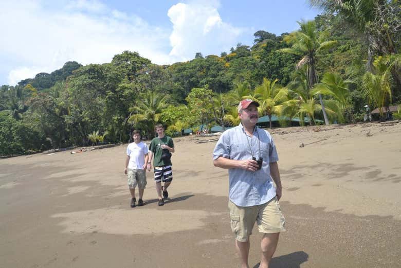 Percorrendo la spiaggia del Parco Nazionale Corcovado