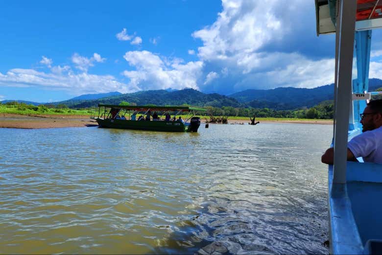 Sail along the Tárcoles River