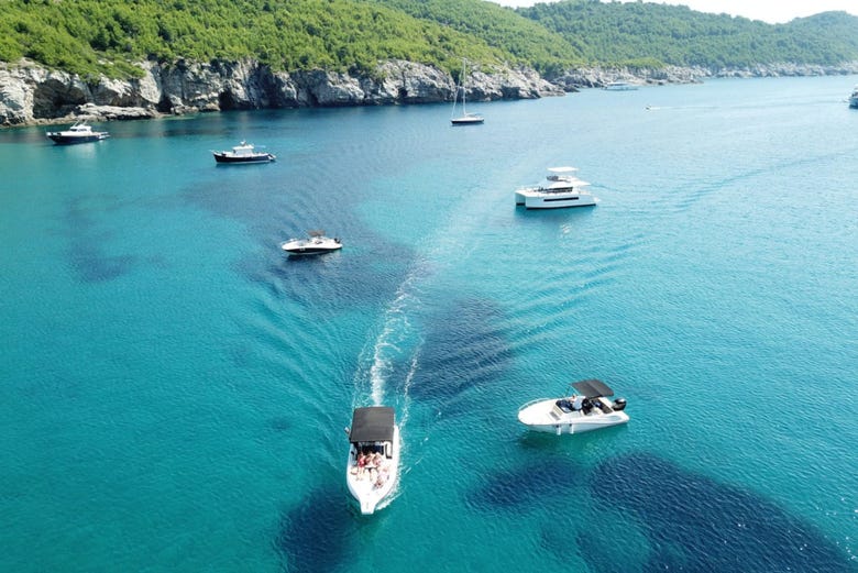 Navegando por las aguas cristalinas de Croacia