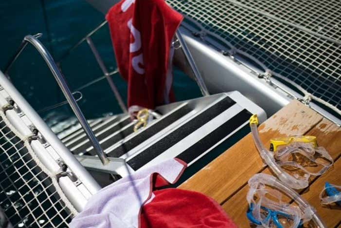 Escaliers pour remonter à bord du bateau