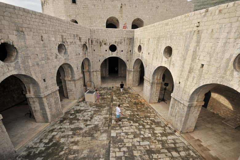 Forte de São Lourenço ou Fortaleza Vermelha?