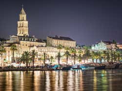 Vista noturna de Split