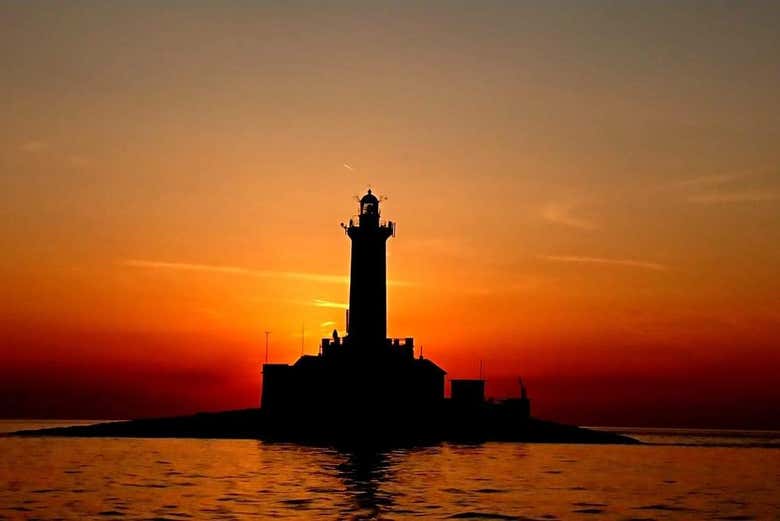 Sunset over the Porer Lighthouse